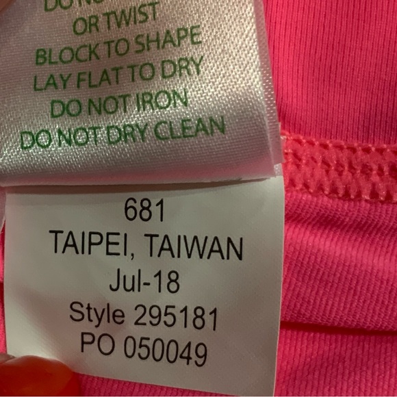 LILLY PULITZER SIZE MEDIUM LUXLETIC AILA SKORT PINK Pickleball Tennis Workout - Picture 7 of 7